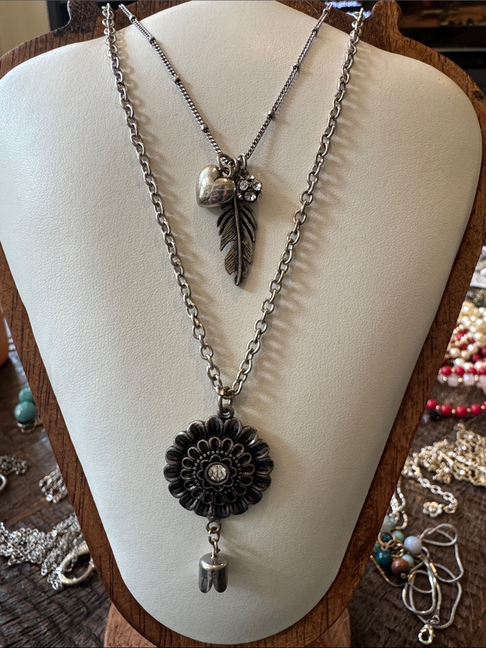 Silver Tone Layered Feather & Floral Pendant Necklace